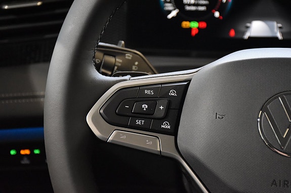 Volkswagen Tiguan 11 of 23