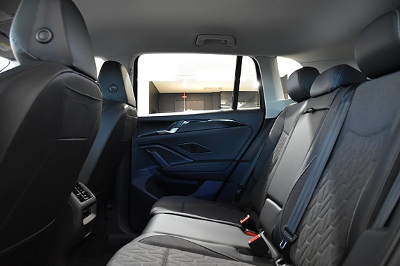 Volkswagen Tiguan 14 of 23
