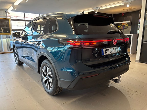 Volkswagen Tiguan 8 of 23