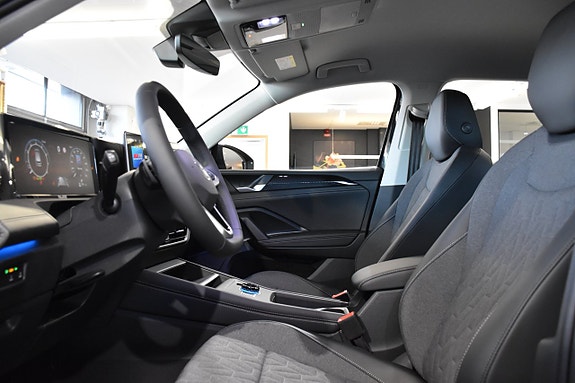 Volkswagen Tiguan 13 of 23
