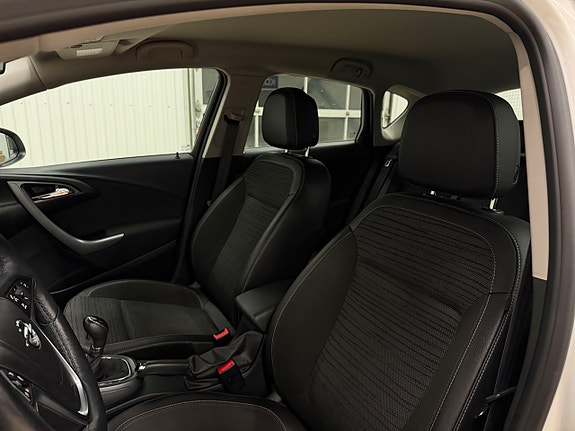 Opel Astra 9 of 17