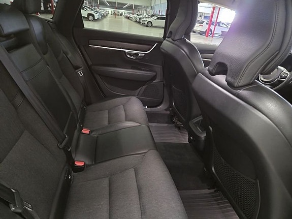 Volvo V90 Cross Country 5 of 5