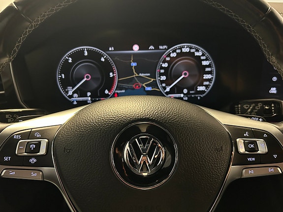 Volkswagen Touareg 14 of 30