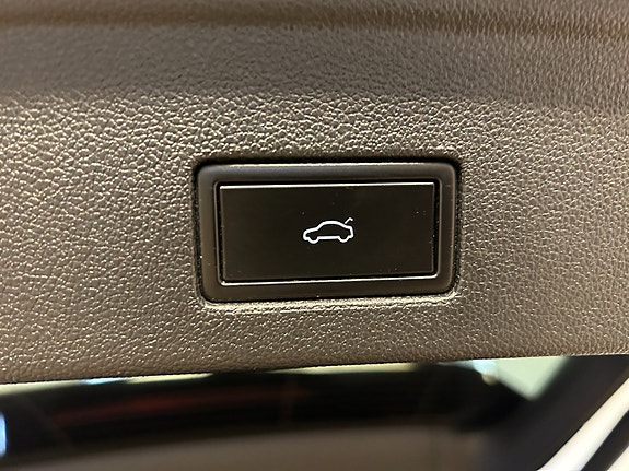 Volkswagen Touareg 26 of 30