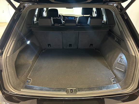 Volkswagen Touareg 25 of 30