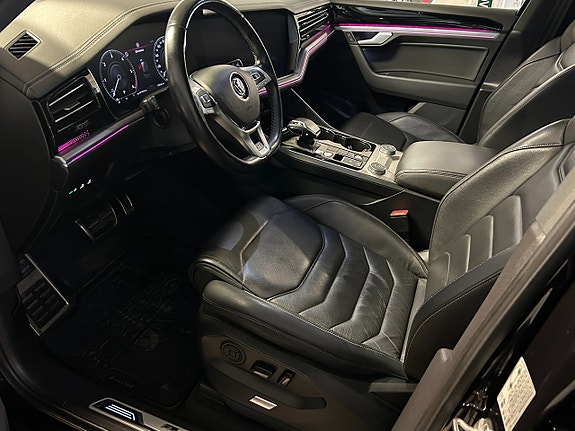 Volkswagen Touareg 27 of 30