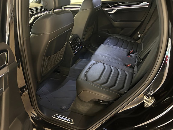 Volkswagen Touareg 11 of 30
