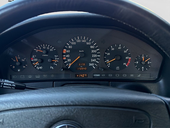 Mercedes-Benz S600 16 of 30