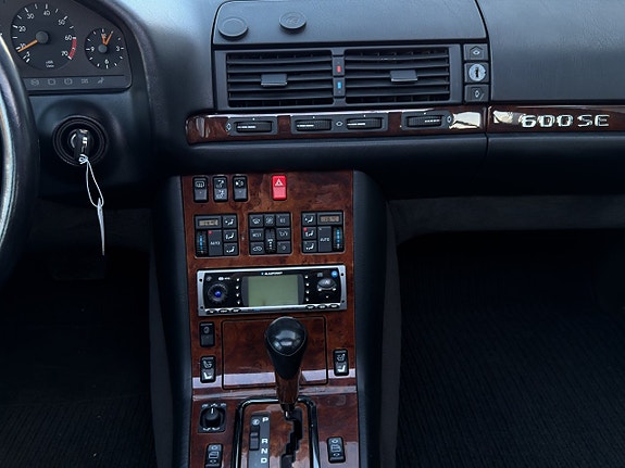 Mercedes-Benz S600 19 of 30