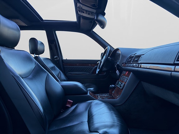 Mercedes-Benz S600 27 of 30