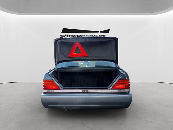 Mercedes-Benz S600 24 of 30