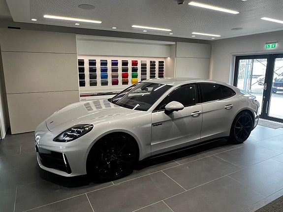 Porsche Panamera 4S
