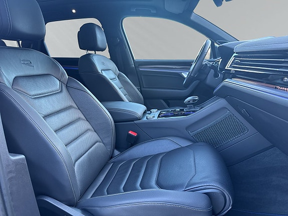 Volkswagen Touareg 9 of 28