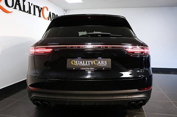 Porsche Cayenne 6 of 25