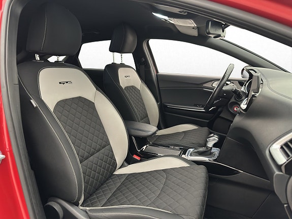 Kia ProCeed 18 of 27
