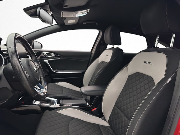 Kia ProCeed 9 of 27