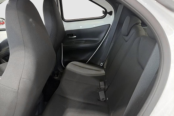 Toyota Aygo X 10 of 13