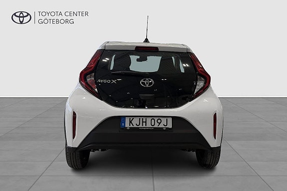 Toyota Aygo X 7 of 13