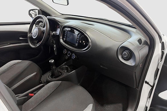 Toyota Aygo X 9 of 13