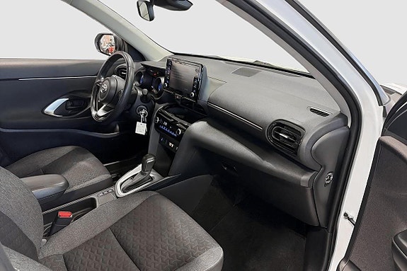 Toyota Yaris Cross 9 of 13