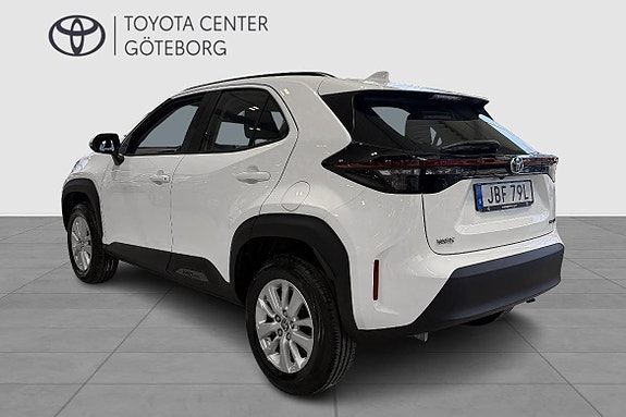 Toyota Yaris Cross 4 of 13