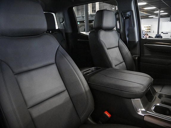 Chevrolet Silverado EV 15 of 29