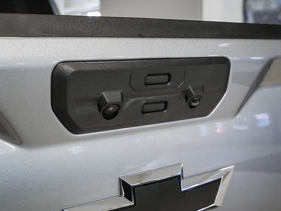 Chevrolet Silverado EV 11 of 29