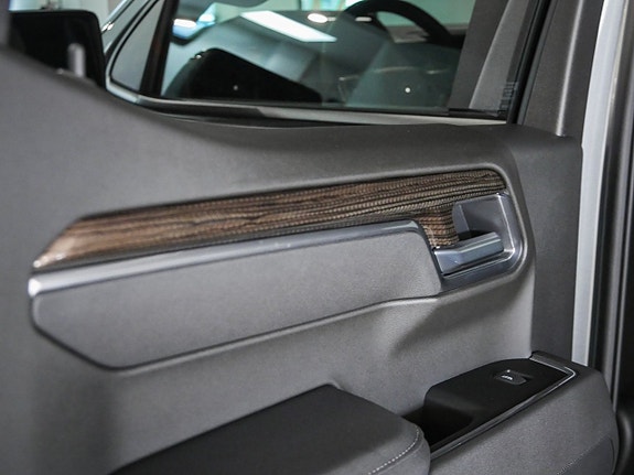Chevrolet Silverado EV 22 of 29