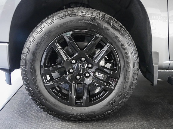 Chevrolet Silverado EV 12 of 29