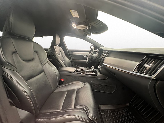 Volvo S90 12 of 30