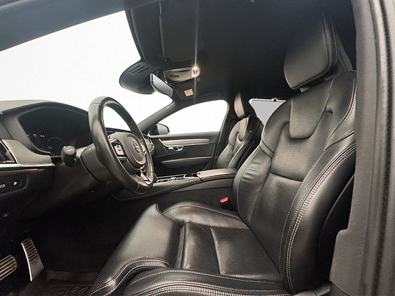 Volvo S90 11 of 30