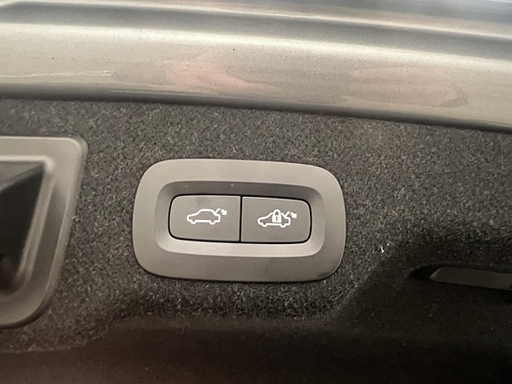 Volvo S90 27 of 30