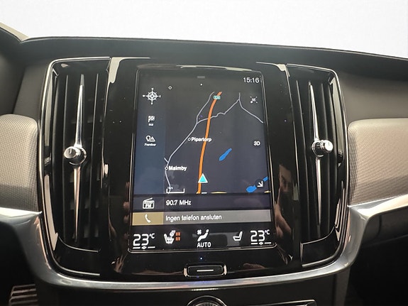 Volvo S90 13 of 30