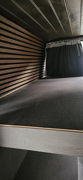 Ford Transit 19 of 23