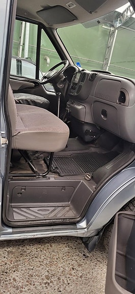 Ford Transit 21 of 23