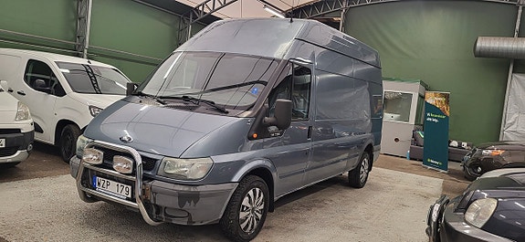 Ford Transit 3 of 5