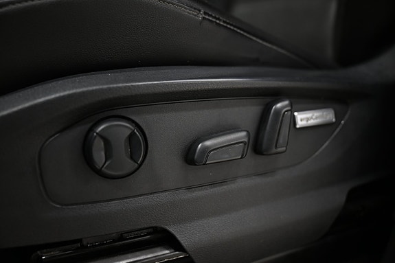 Volkswagen Amarok 19 of 30