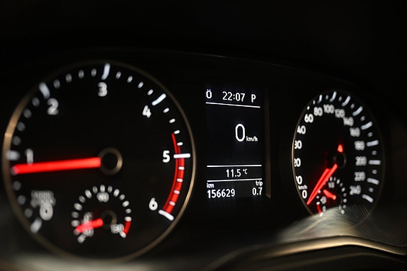Volkswagen Amarok 17 of 30