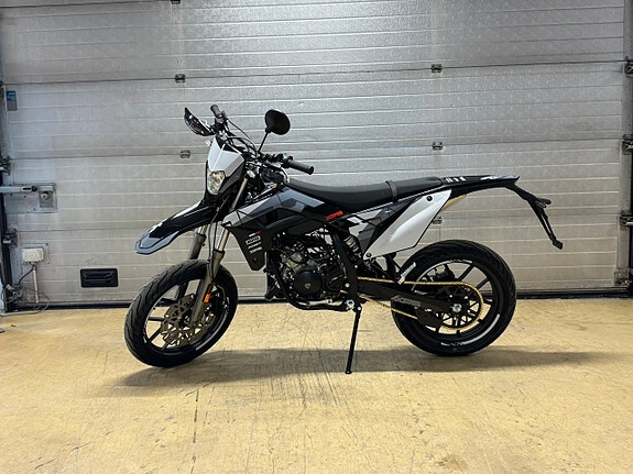 Peugeot XP6 Supermotard