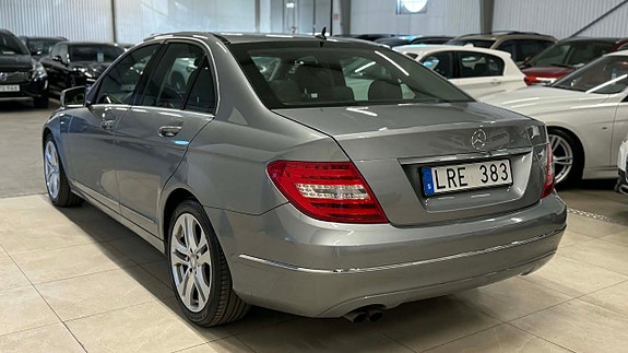 Mercedes-Benz C180 10 of 23