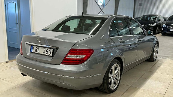 Mercedes-Benz C180 8 of 23