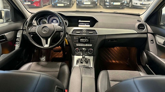 Mercedes-Benz C180 21 of 23