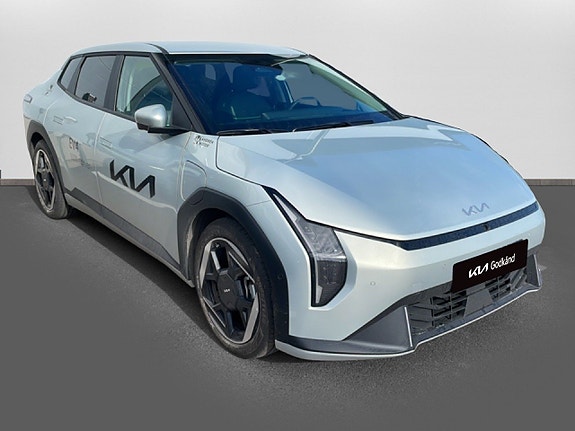 Kia EV4 3 of 5