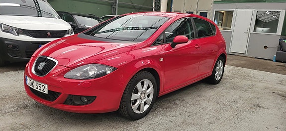 Seat Leon 2 of 13