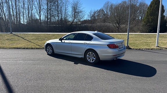 BMW 520d 3 of 5