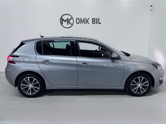 Peugeot 308 4 of 5
