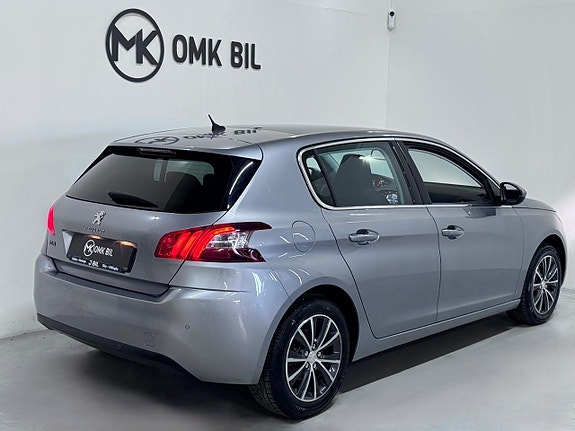 Peugeot 308 3 of 5