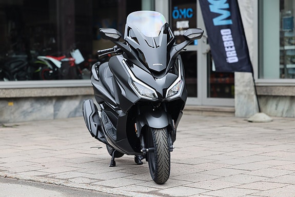 Honda FORZA 350 Scooter | Svart | NU I LAGER! 4 of 16