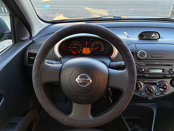 Nissan Micra 18 of 30