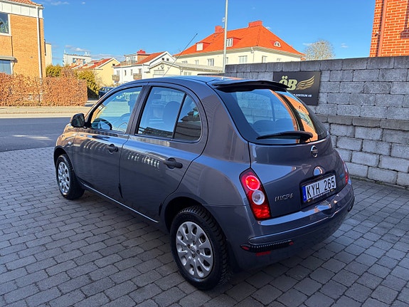 Nissan Micra 10 of 30